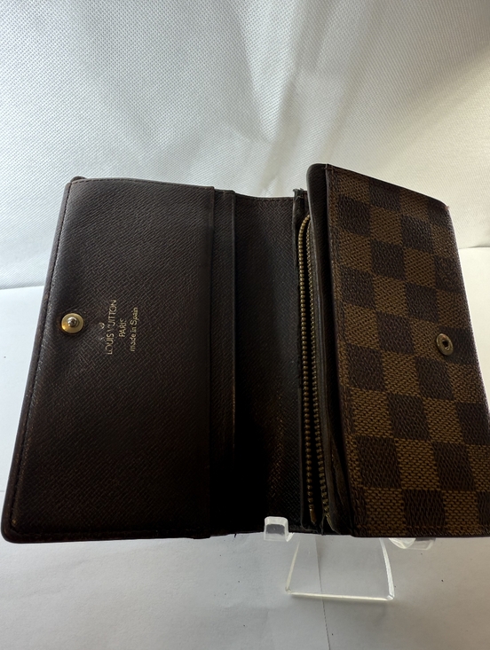 Louis Vuitton Handbags - Louis Vuitton Sarah Monogram Zip Wallet